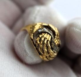 anillo de oro 18k y diamantes.