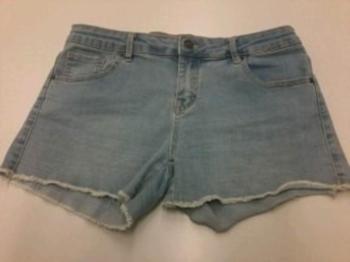 GRATIS. Mini shorts. Subdued. Talla 40.