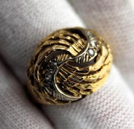 anillo de oro 18k y seis diamantes