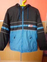 SE REGALA CAZADORA TALLA 14 AÑOS